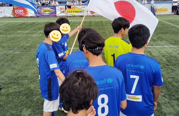 年間行事「春」 ポーランドサッカー大会参加